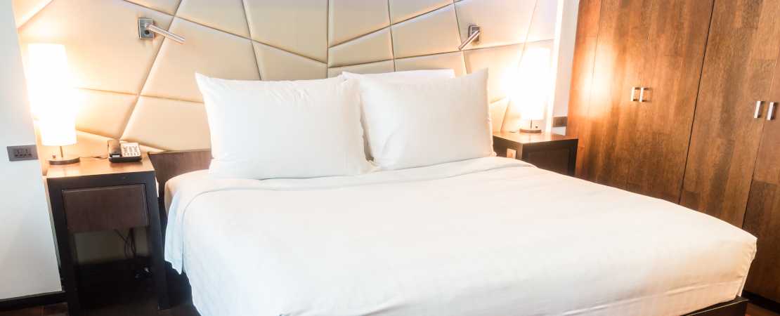 make-your-bed-tips-for-a-hotel-worthy-bed